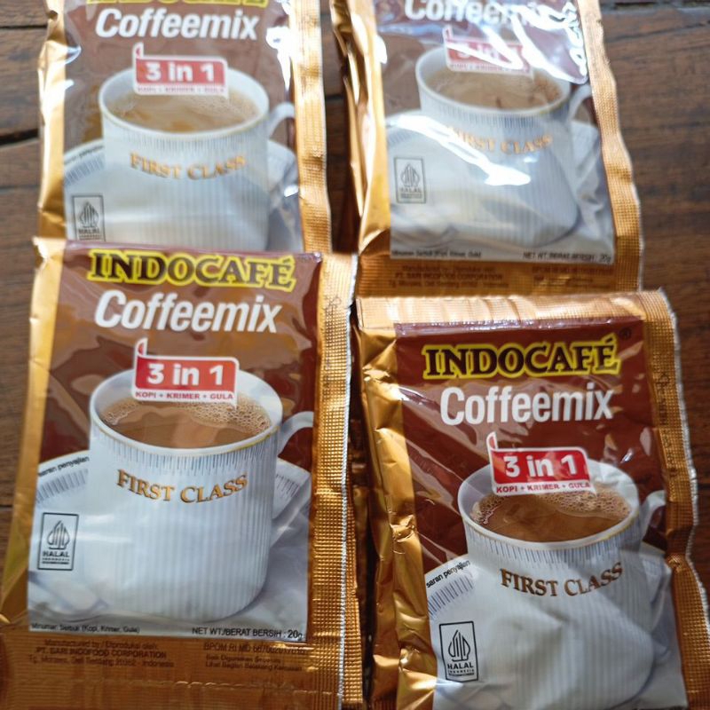 

Indocafe Coffeemix K Kopi + Keramik Gula 1 renceng isi 10 pcs