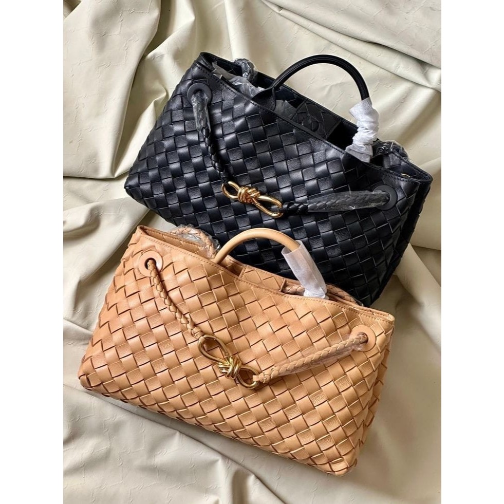 CIRATU - BV Andiamo Medium Handbag - 31cm