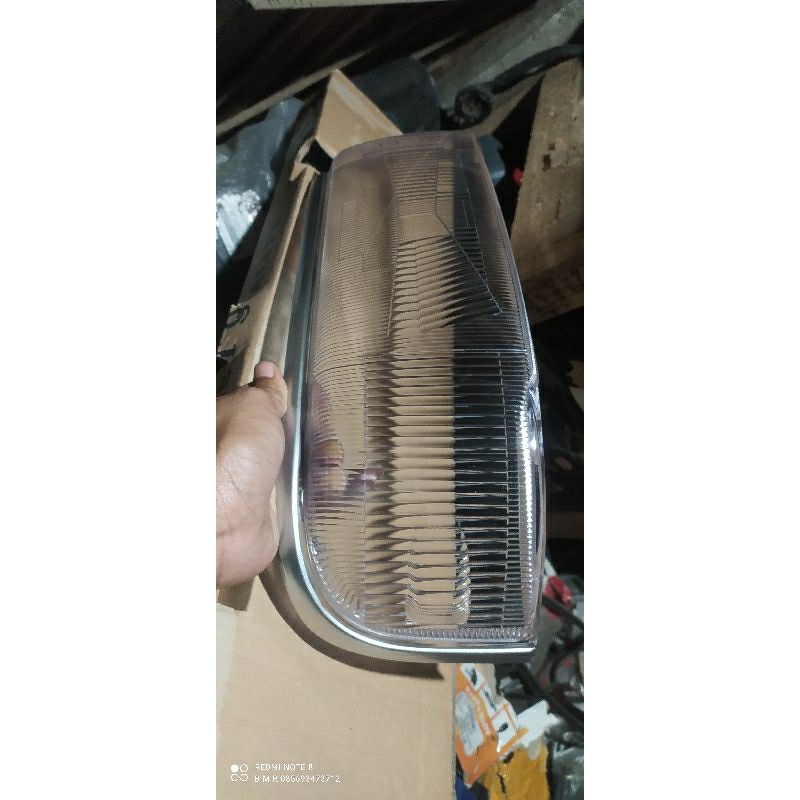 mika lampu depan futura kiri