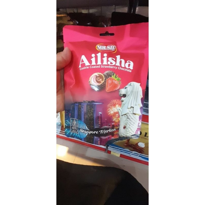 Ailisha coklat merlion ailisha coklat wafer ball