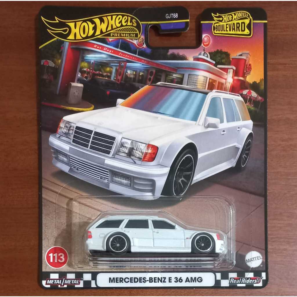 Hot Wheels Boulevard Mercedes-Benz E36 AMG Wagon