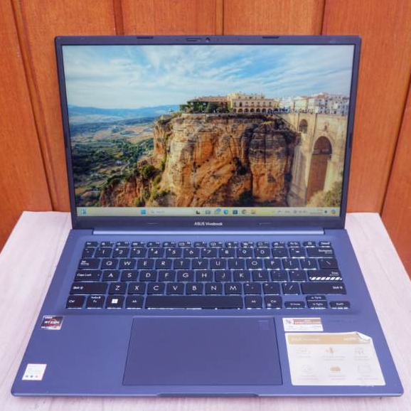 Laptop ASUS VIVOBOOK M1403QA AMD RYZEN 5 5600H RAM 8GB SSD 256GB Normal Siap Pakai - Laptop Murah - 