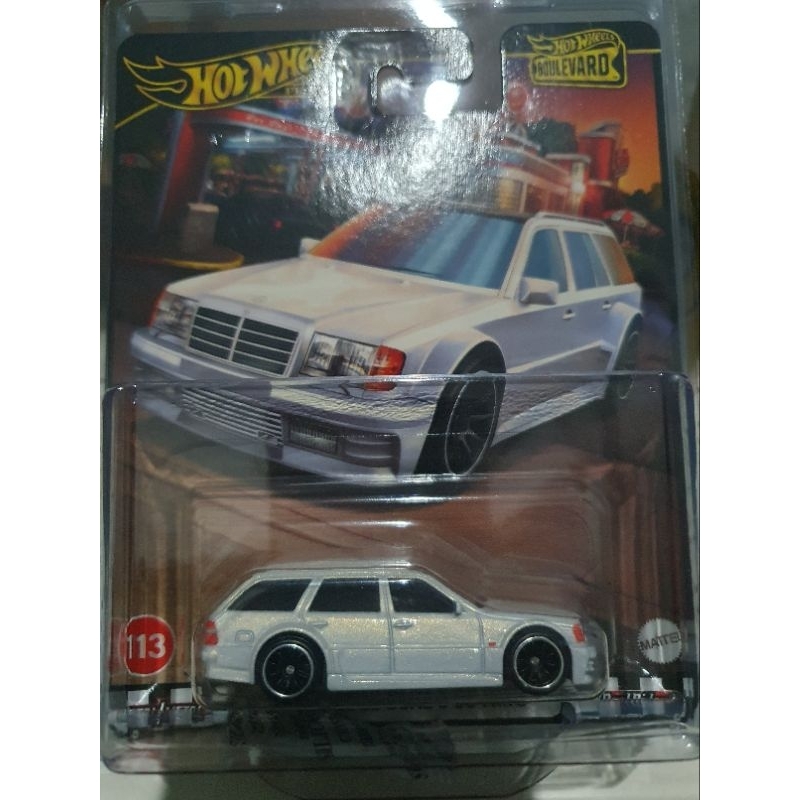 Hot Wheels Premium Boulevard MERCEDES BENZ E36 AMG