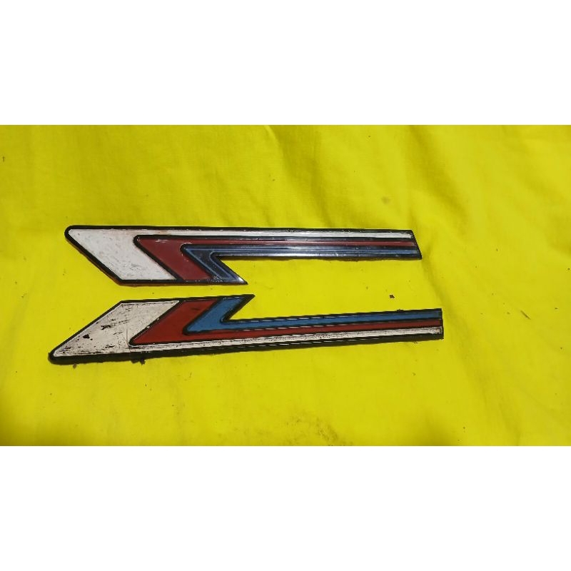 Emblem tangki yamaha v80 cdi 1982 original