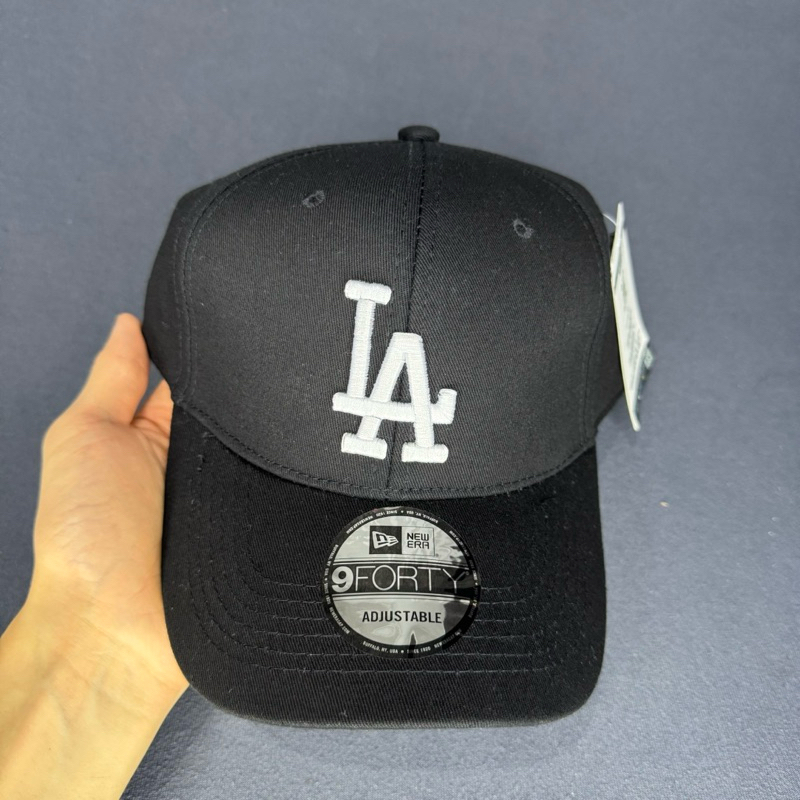 Topi Baseball Cap LA Hitam Logo Putih