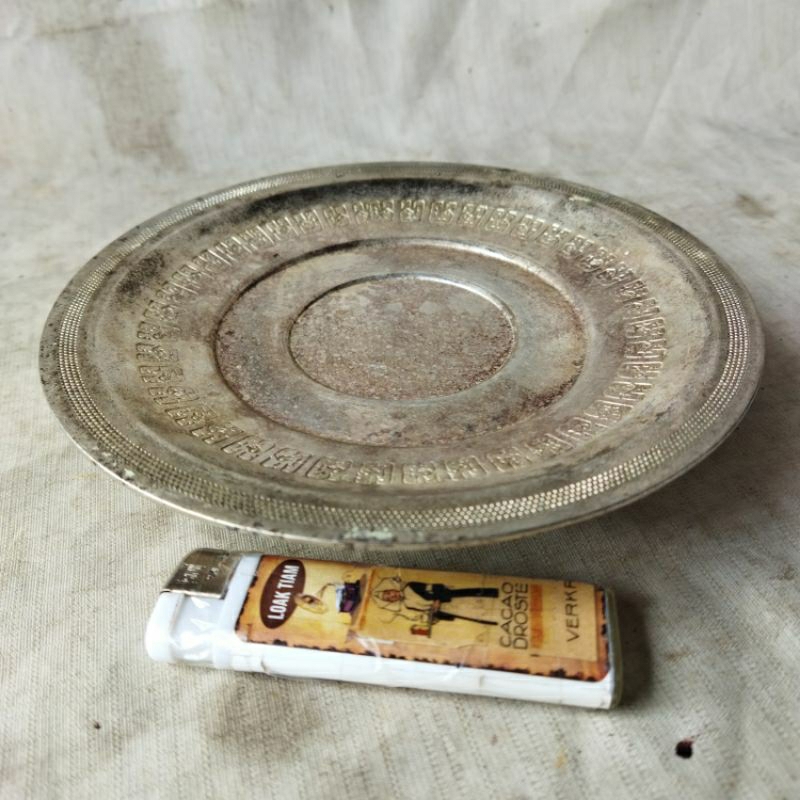 Pajangan Vintage Nampan Bulat Kuningan Kaki Gajah