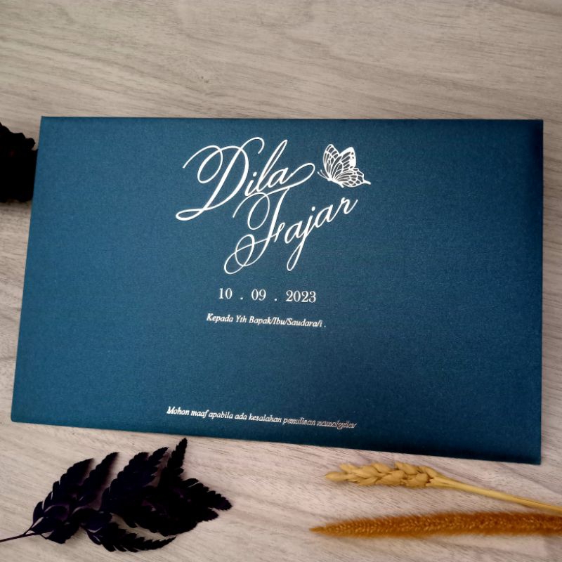 Undangan Hardcover Biru