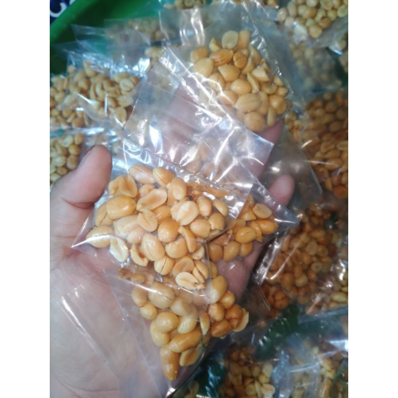 

kacang asin atau bawang gurih