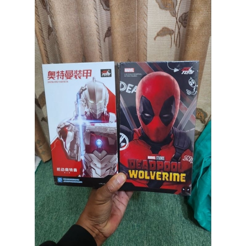 SEPAKET MURAH ZD TOYS Deadpool & Ultraman