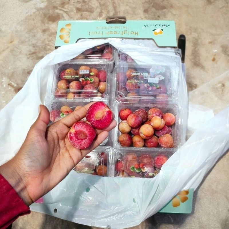 

BUAH PLUM MERAH 1 PACK 500gr