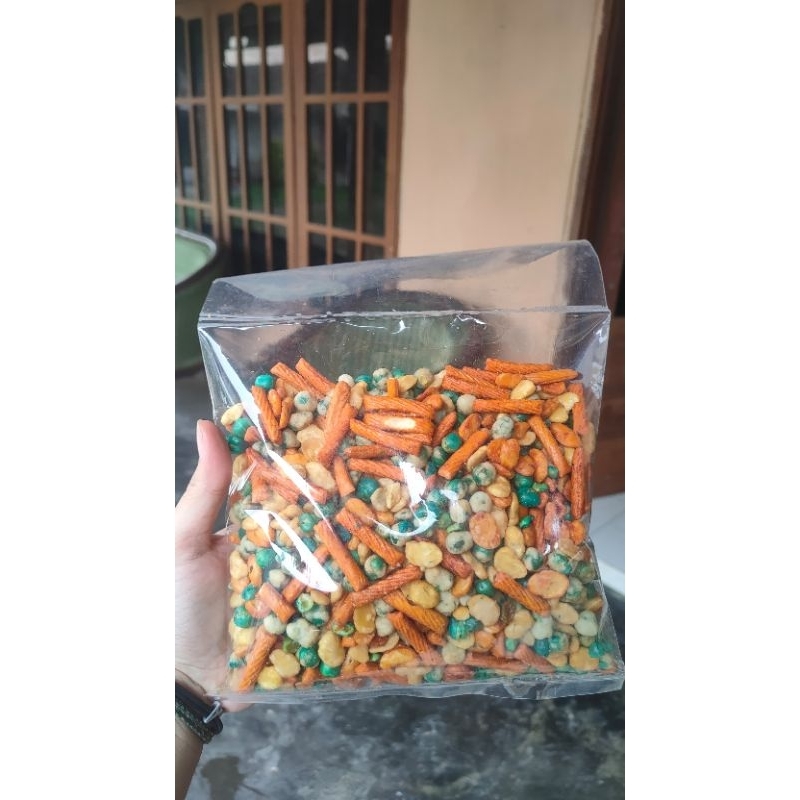 

kacang mix 400gr/kacang polong/snack murah