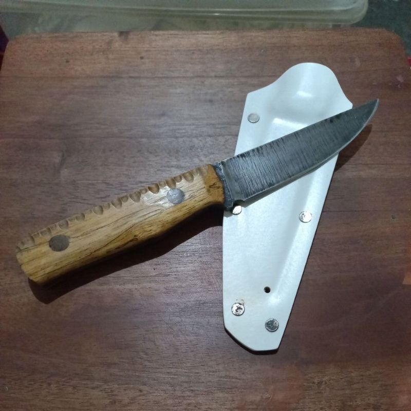 Pisau Buscraft sarung Pvc