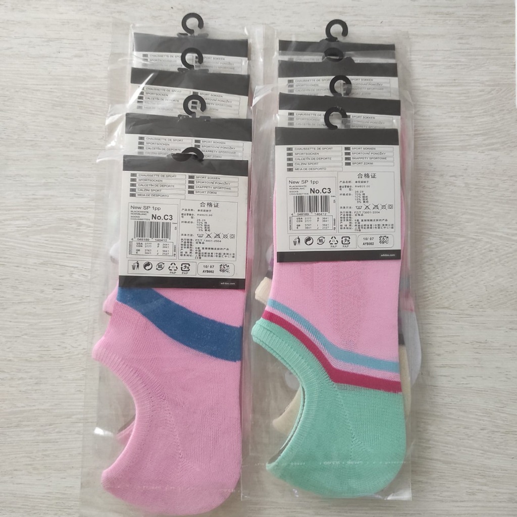 Alaia Fashion - Kaos Kaki Random