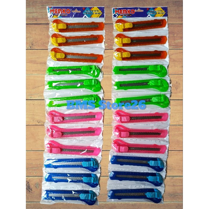 

Cutter Renceng Besar Warna Murah Isi 12 Pcs