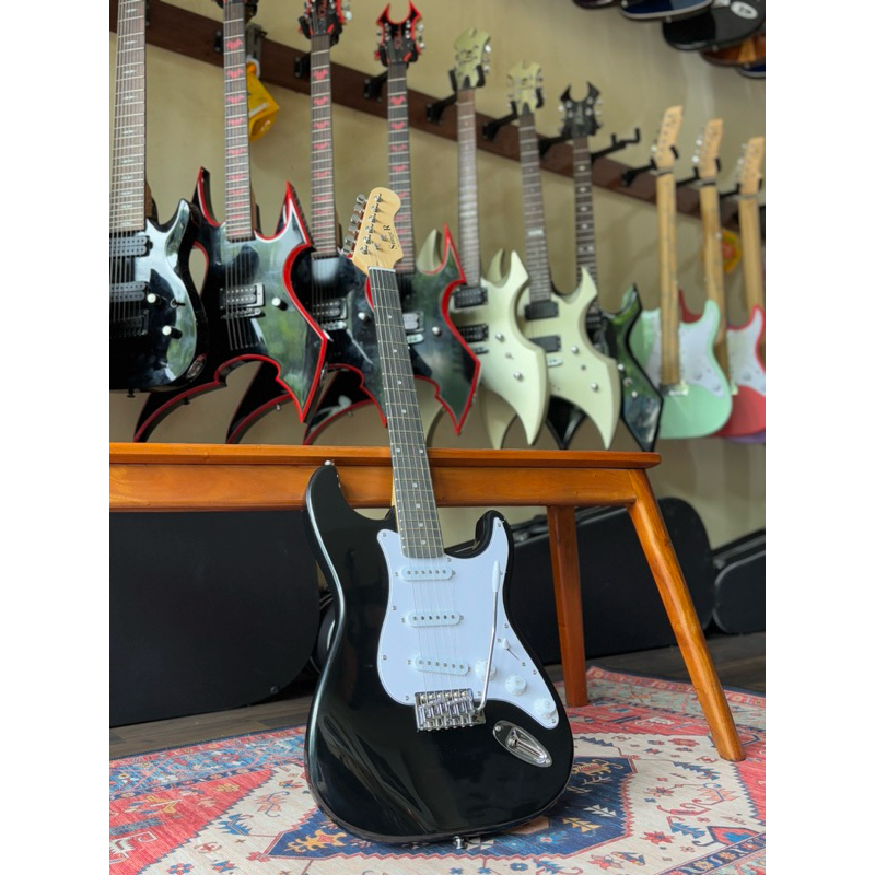 Gitar Listrik stinger Model Stratocaster  SST BLACK COLOR