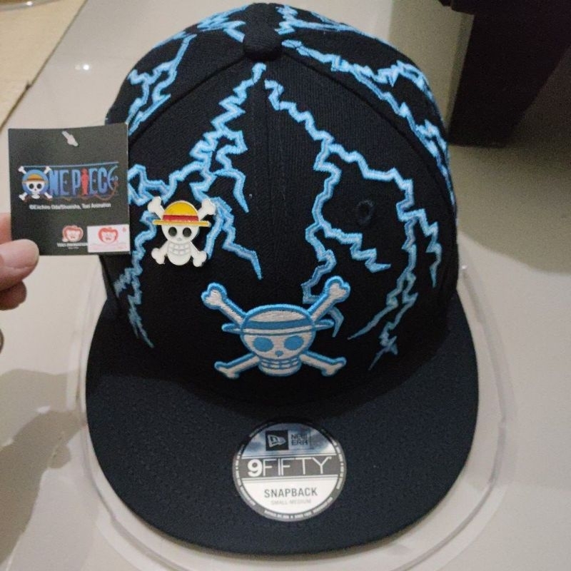 New Era collab One Piece setelan