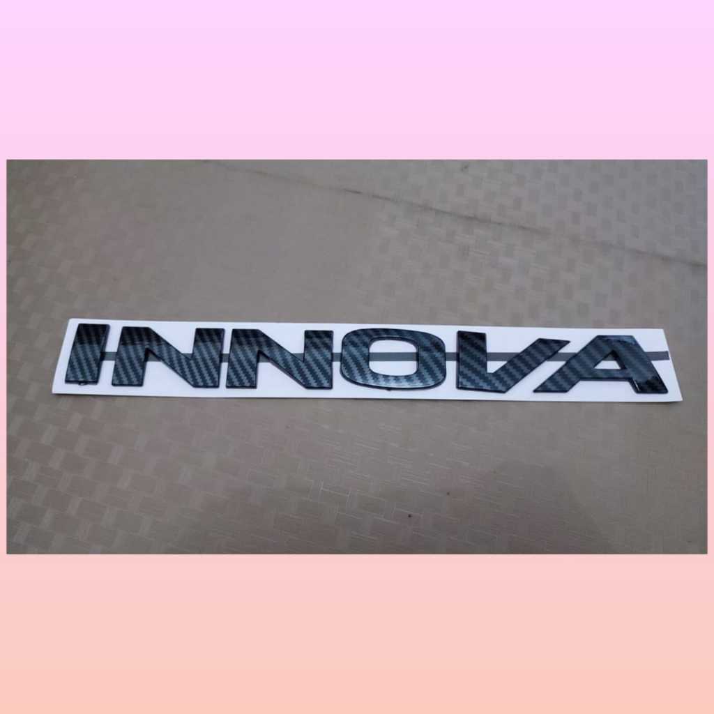 Emblem kap mesin tulisan innova warna carbon
