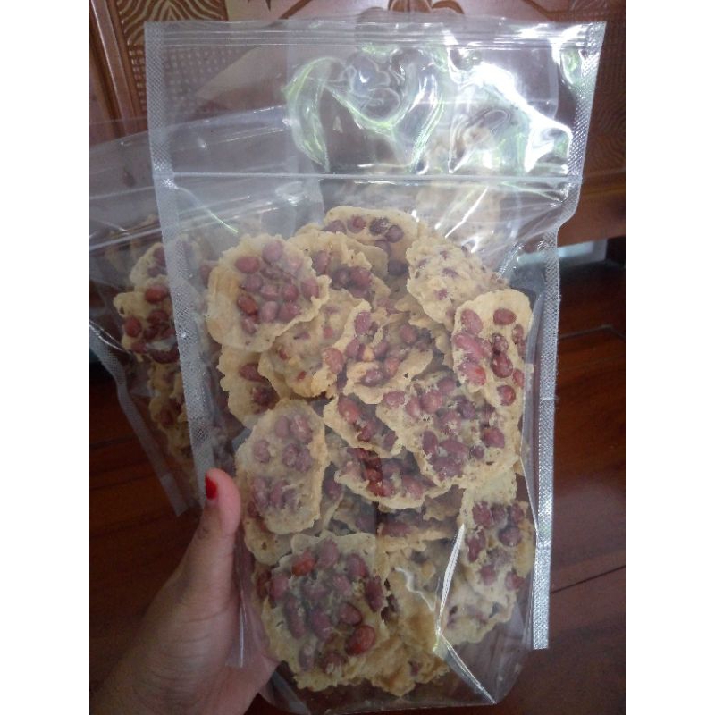 

PEYEK KACANG BENTUK BULAT KHAS TULUNGAGUNG BERAT 400gr/ REMPEYEK KACANG