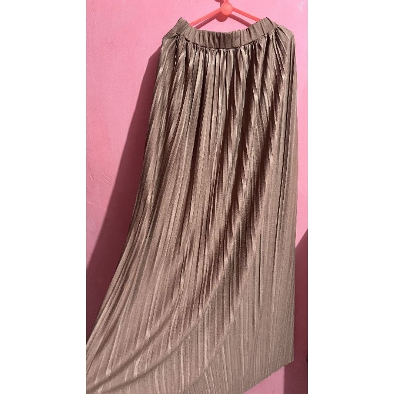 [PRELOVED] ROK PLISKET WARNA MOCCA