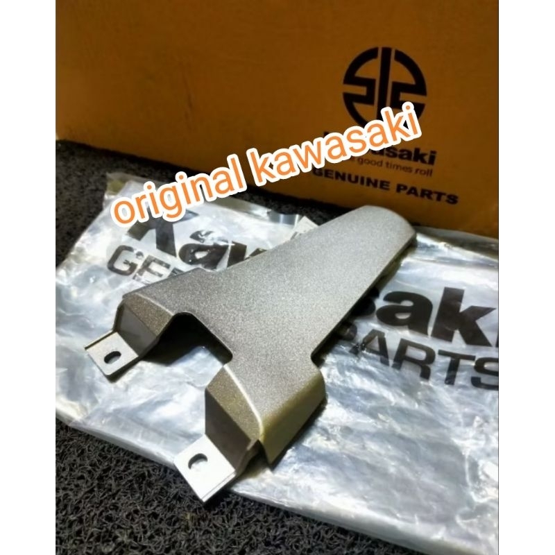 cover tail covertail sambungan body belakang blitz blitz r silver original