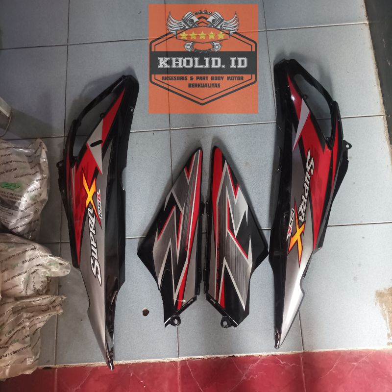 Body belakang Supra x 125 R batman tahun 2008 - 2010 Warna hitam + stiker