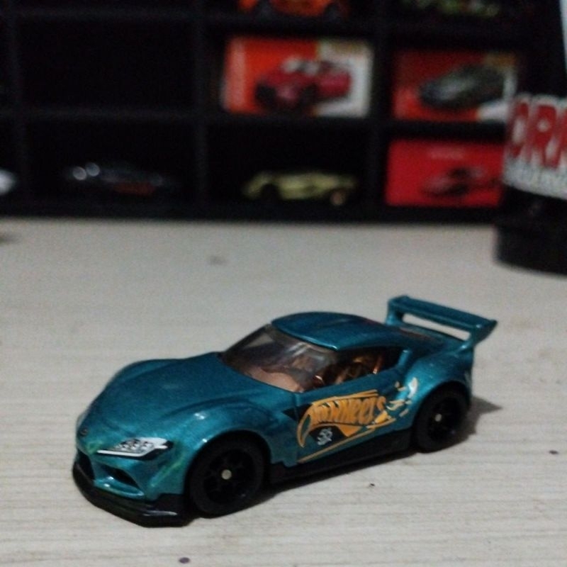 Hot Wheels GR Supra Loose Ban Karet
