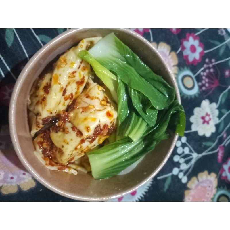 

pangsit Chili oil ayamm pedas by.nadine
