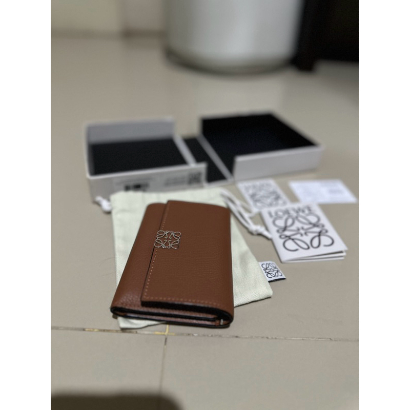 PRELOVED LOEWE ANAGRAM SMALL VERTICAL WALLET