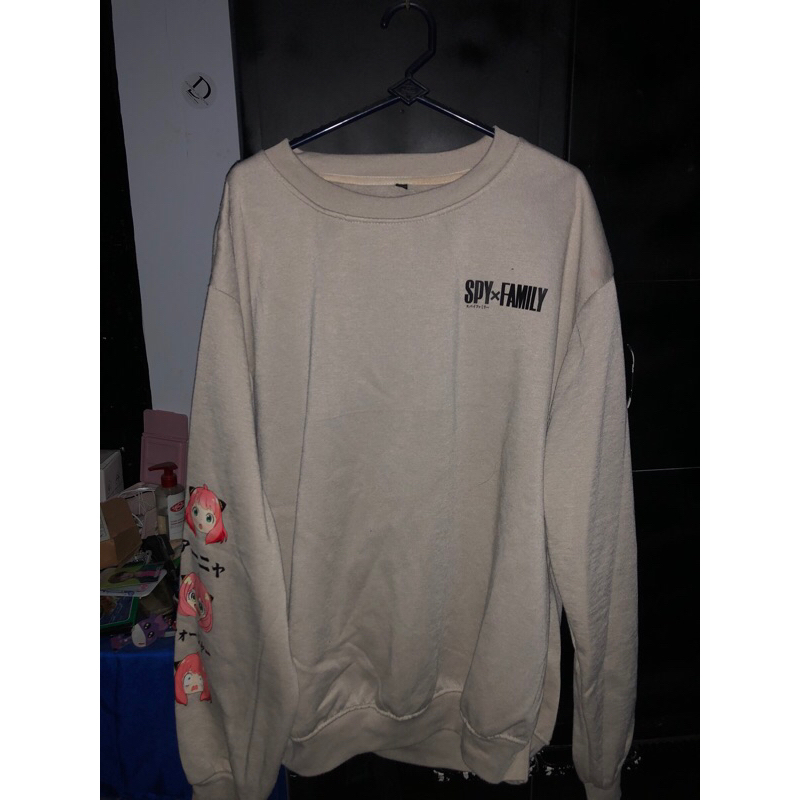 PRELOVED SPY-FAMILY Sweater Abu-abu