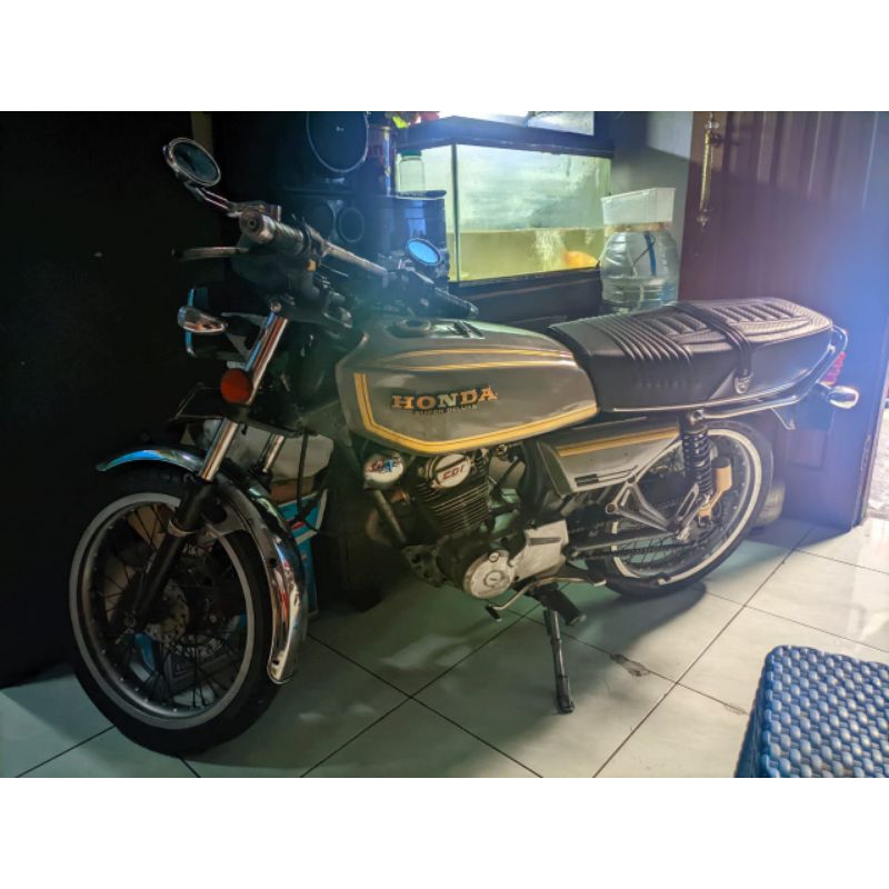 mesin gl100 1992 hitam  komplit aa purworejo of 2024 spek tiger  200cc 5 speed