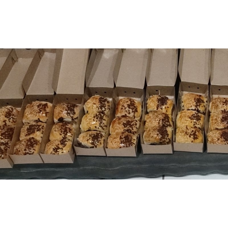 

Bolen Pisang Coklat Keju