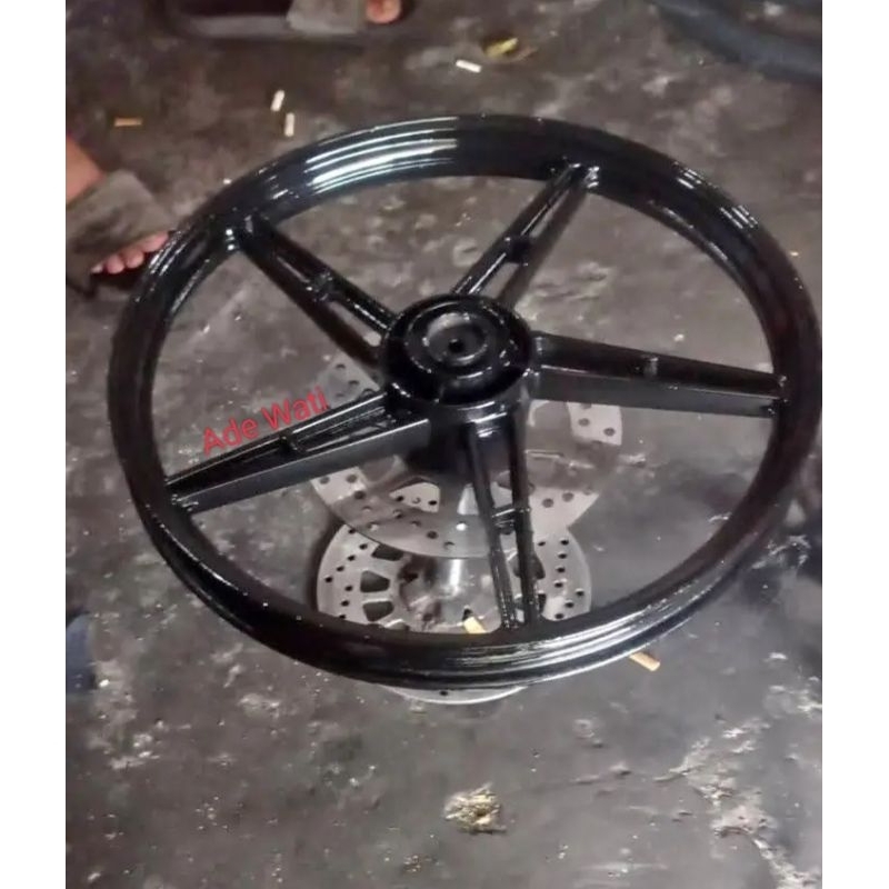 velg pelek depan copotan. Vega r new. Vega ZR. Vega r lama. Jupiter z. Jupiter Z1. Jupiter MX.