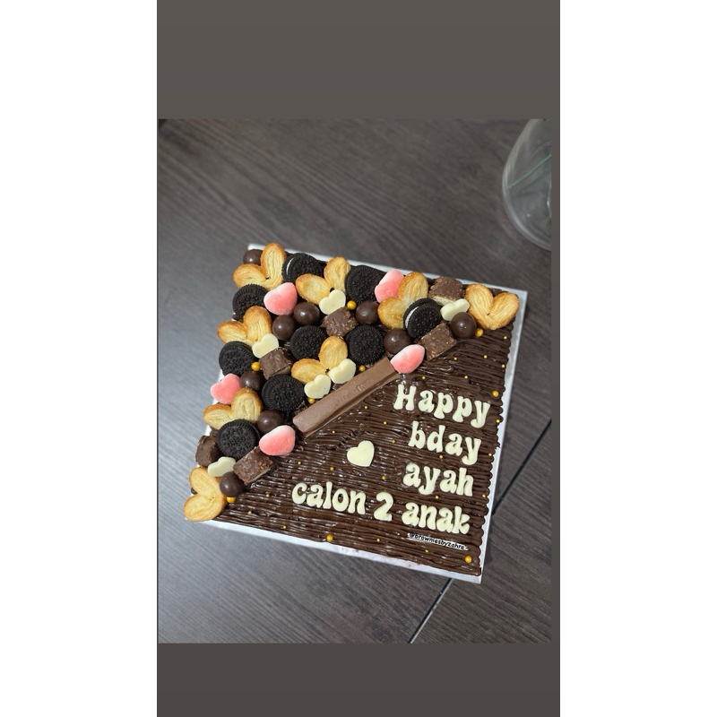 

Hampers Brownies Strawbery / Fudgy brownies/Brownies Love/Hampers Hari Guru