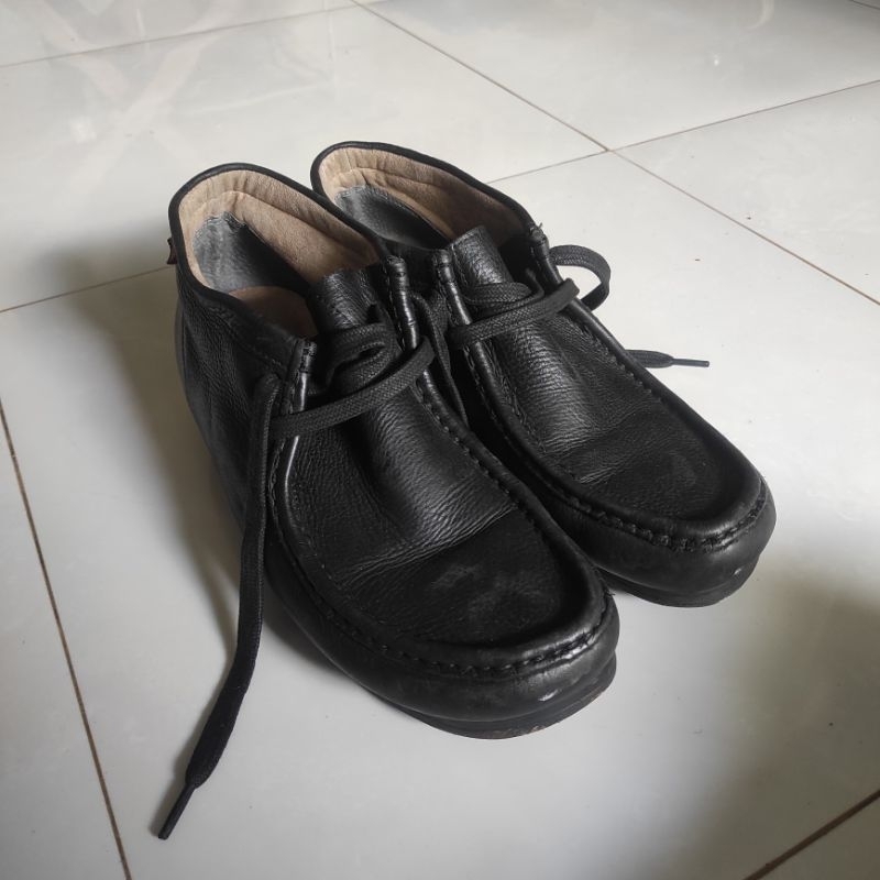 sepatu clarks wallabee second size 44 (28 cm)