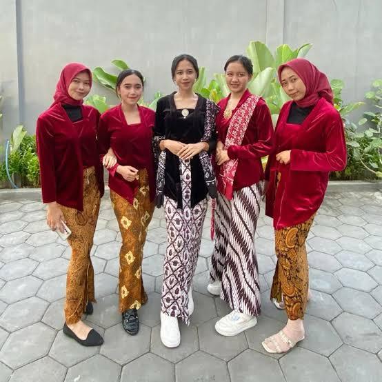 Atasan Baju Kebaya Kebaya Bludru Kutu Baru Polos Premium Melar Strait Baju Kebaya Pengantin Preweddi