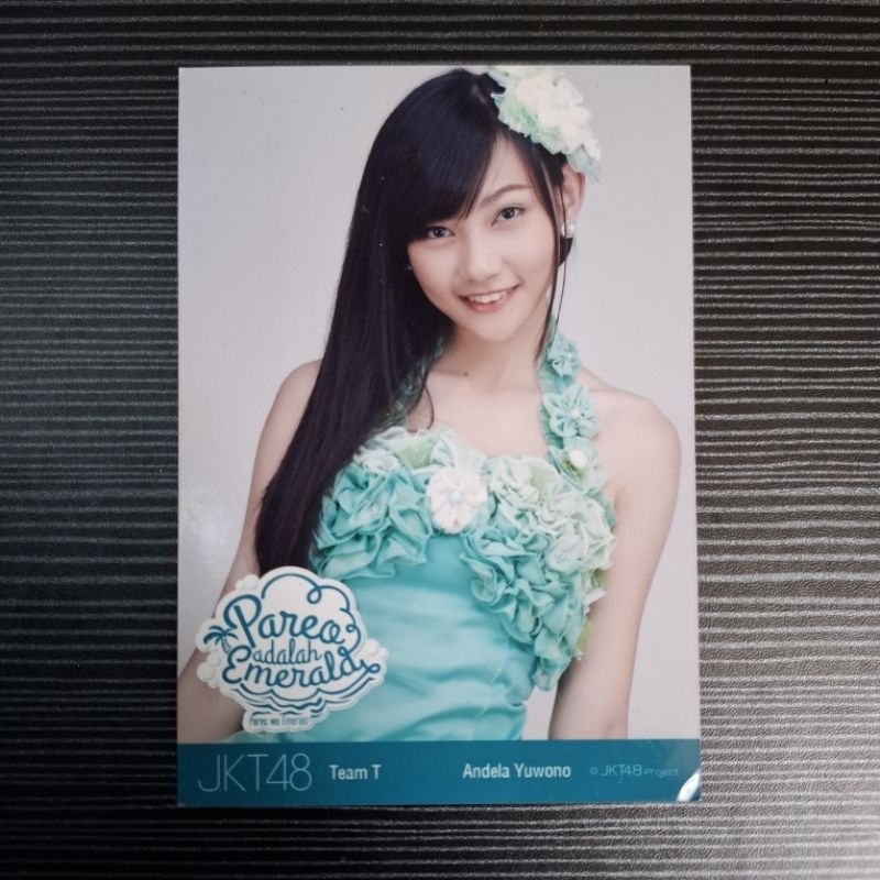 Photopack PP JKT48 Andela Pareo Adalah Emerald
