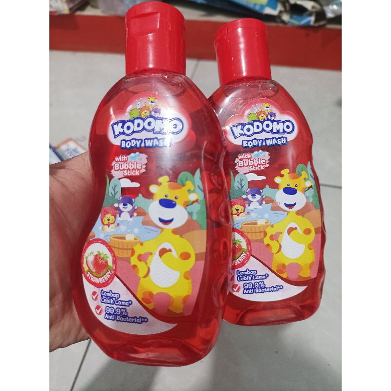 Kodomo shampoo gel 200 ml / kodomo shampoo dan conditioner 200 ml