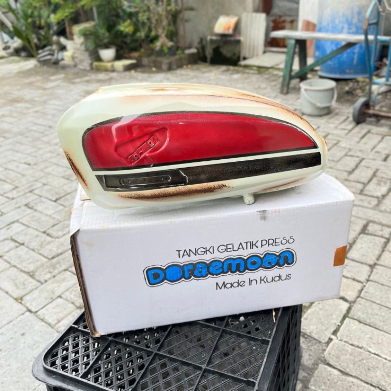 TANGKI CB 100 DORAEMON DILAN CAT BLADUS TANGKI DORAEMON DILAN CAT MODEL ORIGINAL BLADUS