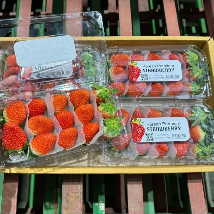 

Strawberry Korea gift pack