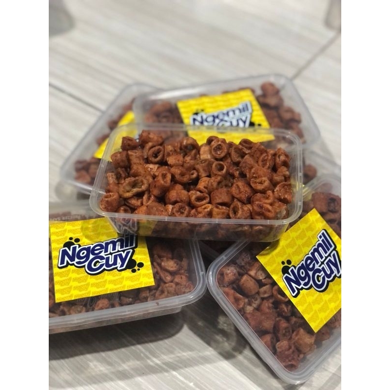 

Sotong pedas daun jeruk 250gram.camilanEnakMurah