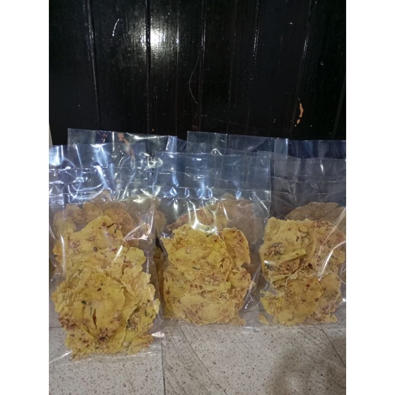 

peyek kacang