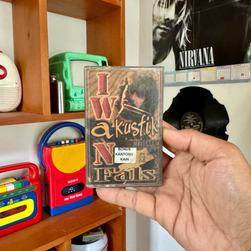 Kaset Pita / Tape / Walkman Iwan Fals Akustik Album Original 100% Berfungsi / Tested Indonesia Luar 