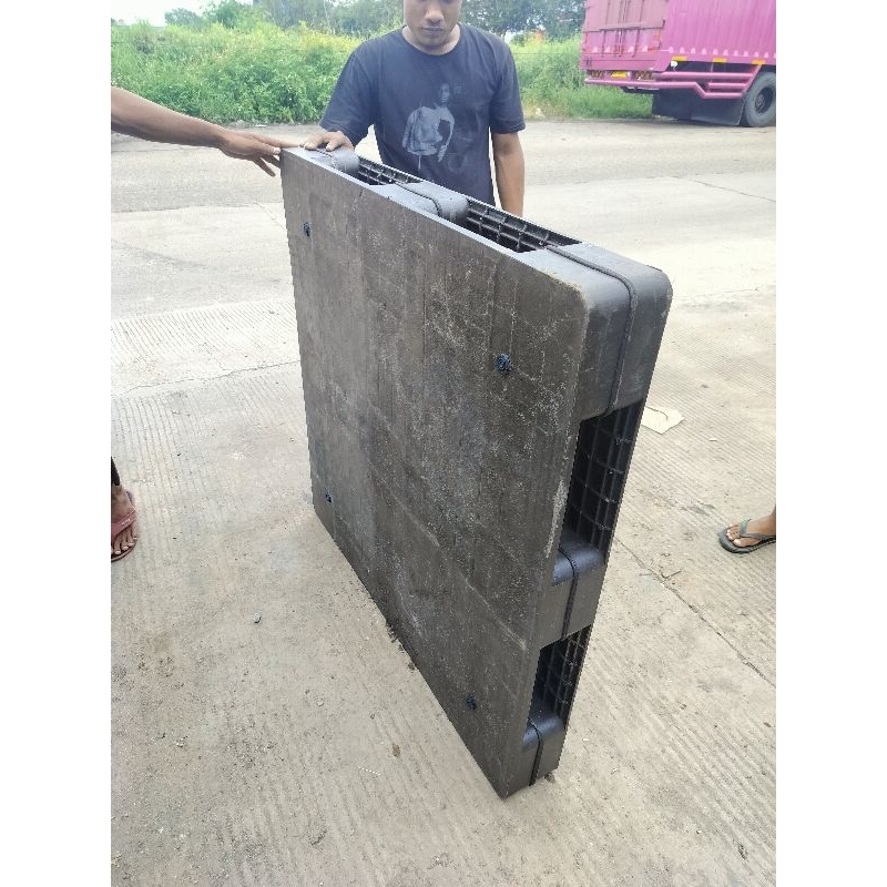 

palet plastik plat abu-abu 110x11014