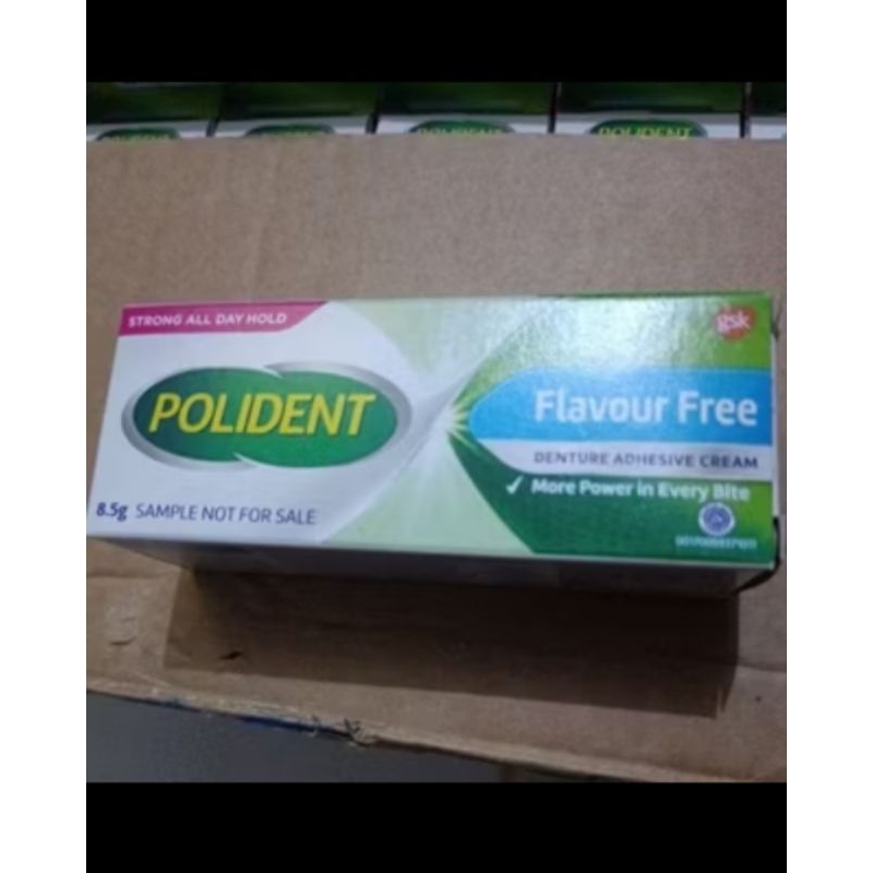 RB22 Polident Lem Gigi Palsu 20 Gr Fresh Mint/ Flavour Free