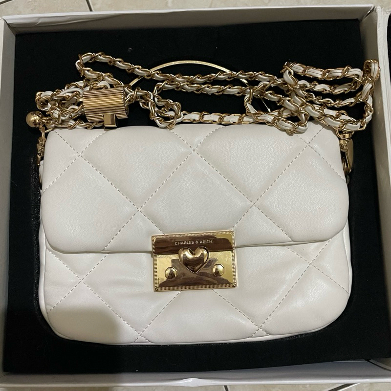 Charles & Keith Tas Kulit Putih