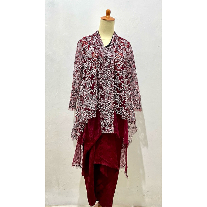 Kebaya Sarah Dewanto