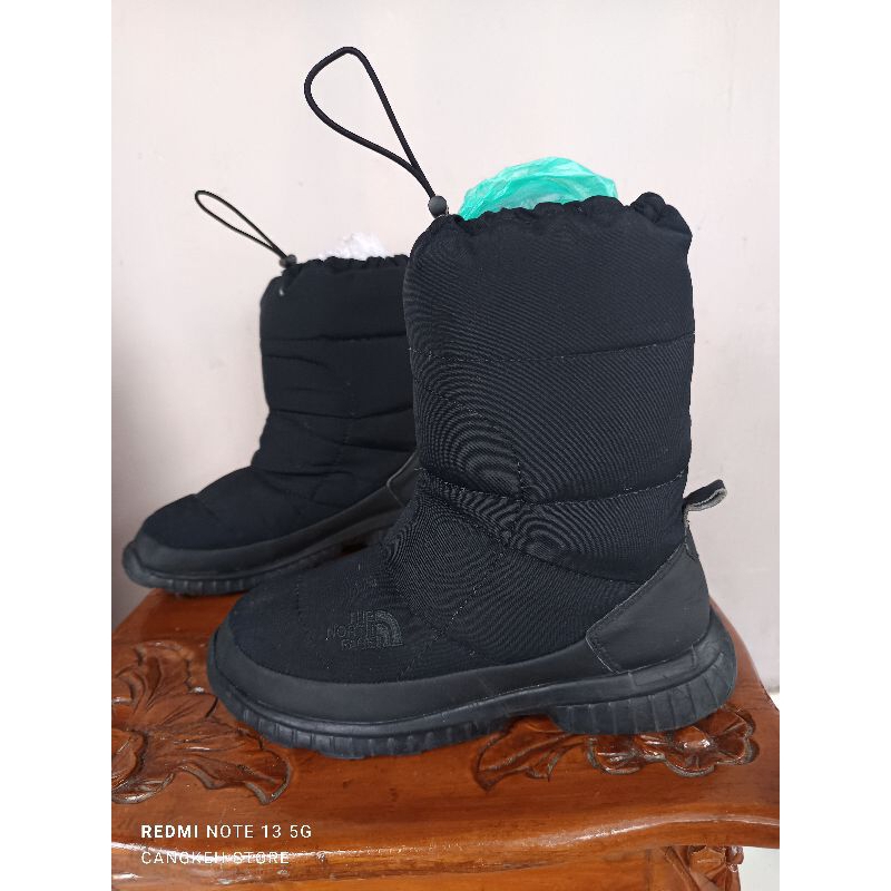 The North Face size 42 insole 27 cm sepatu gunung, sepatu outdoor, sepatu hiking, sepatu fashion, se