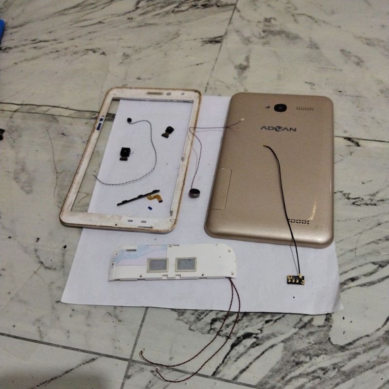 Sukucadang Advan tablet i7d kamera Advan i7d buzzer Advan i7d Tatakan lcd Advan i7d backdoor Advan i