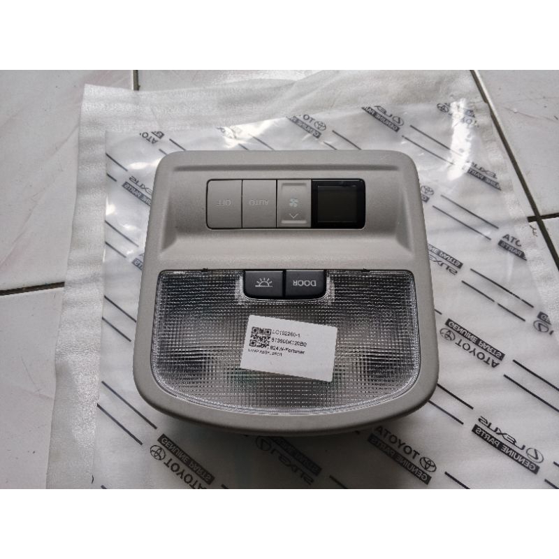 Lampu Plafon Lampu Kabin Tengah Fortuner VRZ TRD GR Original