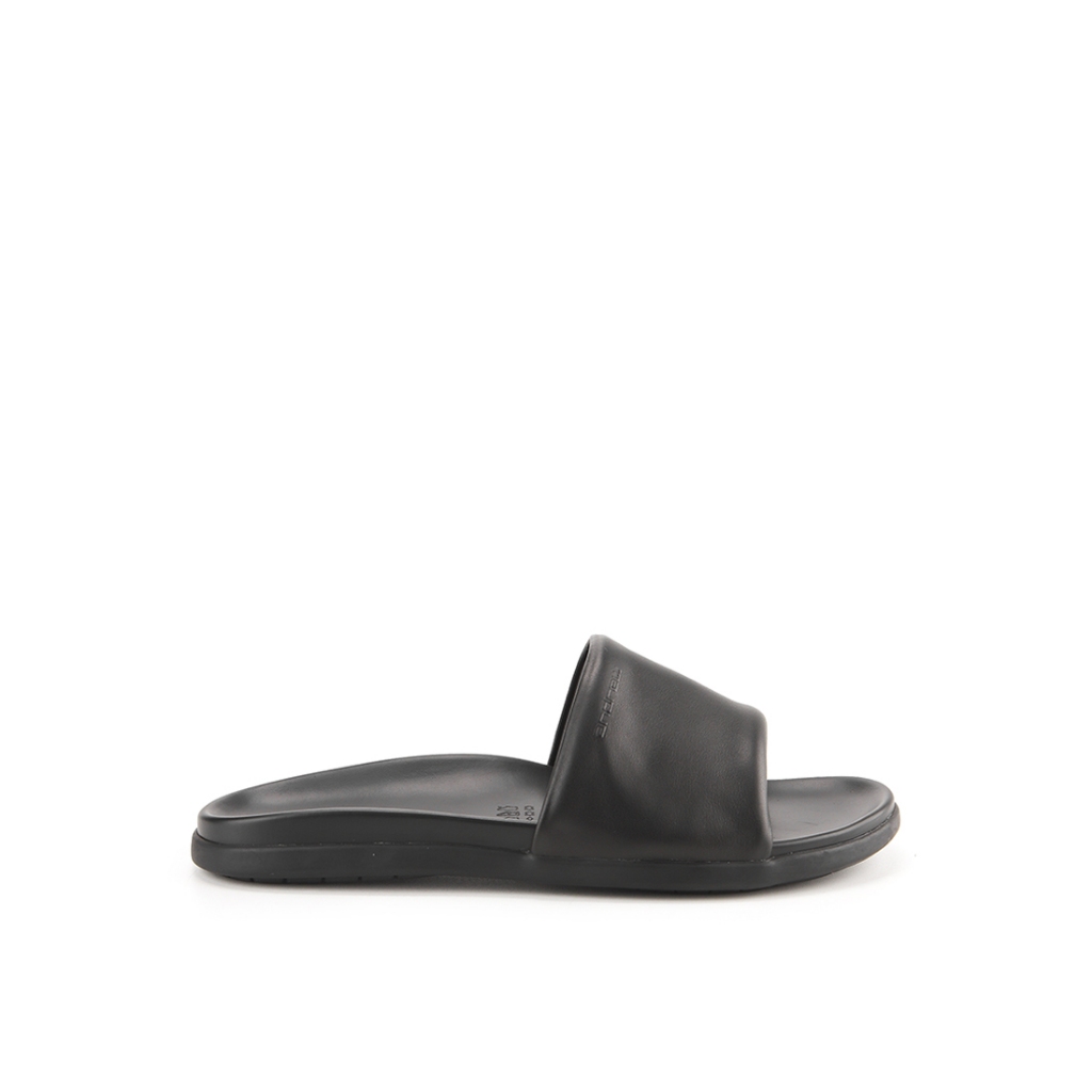 Sandal Casual Pria Andrew Shoes Fargo Black